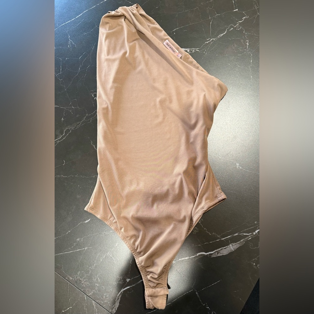 Women’s Ribbed Open Back Onesie Bodysuit - VICI Collection - Coffee - Small 🤩